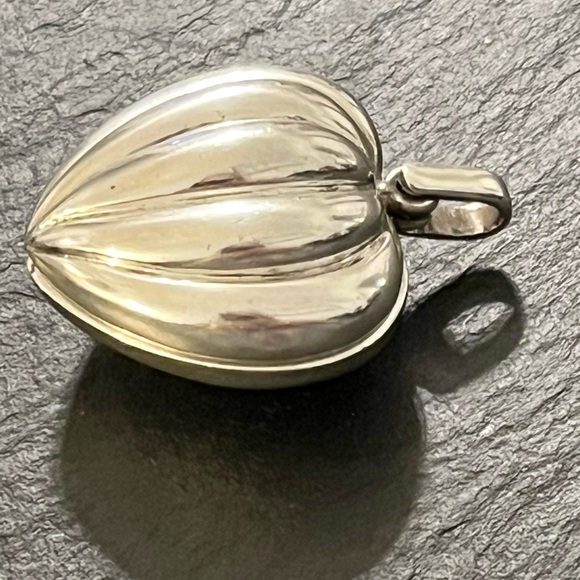 Sterling Silver Bubble Puff Swivel Heart Reversible Pendant - Picture 8 of 15